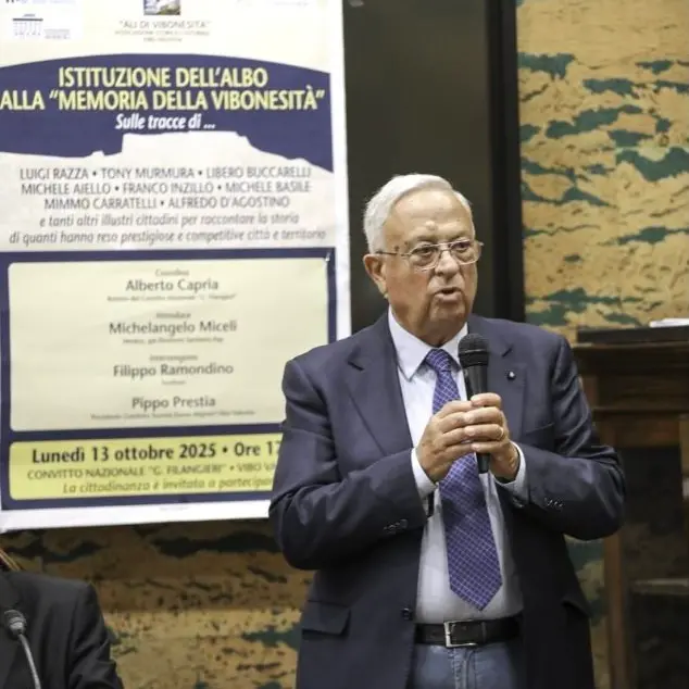 Una vita per l’informazione: il “Premio Franco Russo” al decano dei giornalisti vibonesi Peppe Sarlo\n