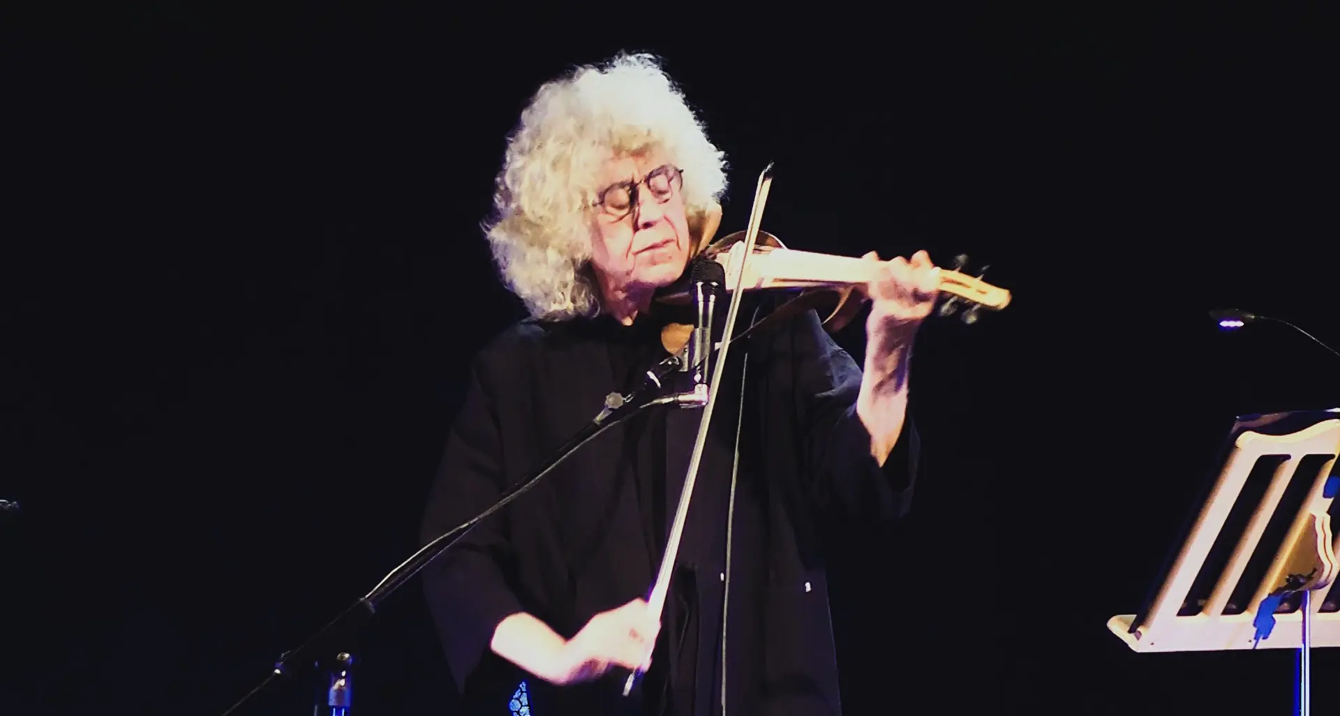 Reggio accoglie Angelo Branduardi ed il suo \"Cantico\" in un Cilea tutto esaurito\n