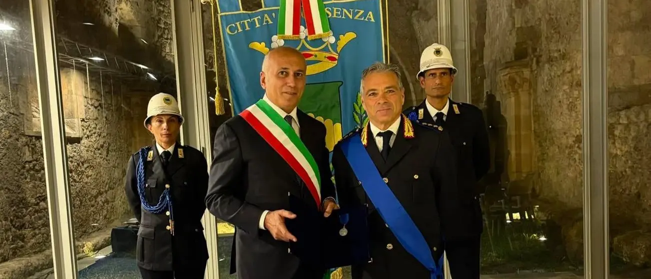 Polizia Locale, festa regionale a Cosenza tra tradizione e intelligenza artificiale\n