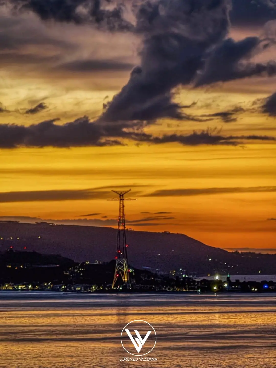 Lo Stretto, poesia di fuoco e luce\n