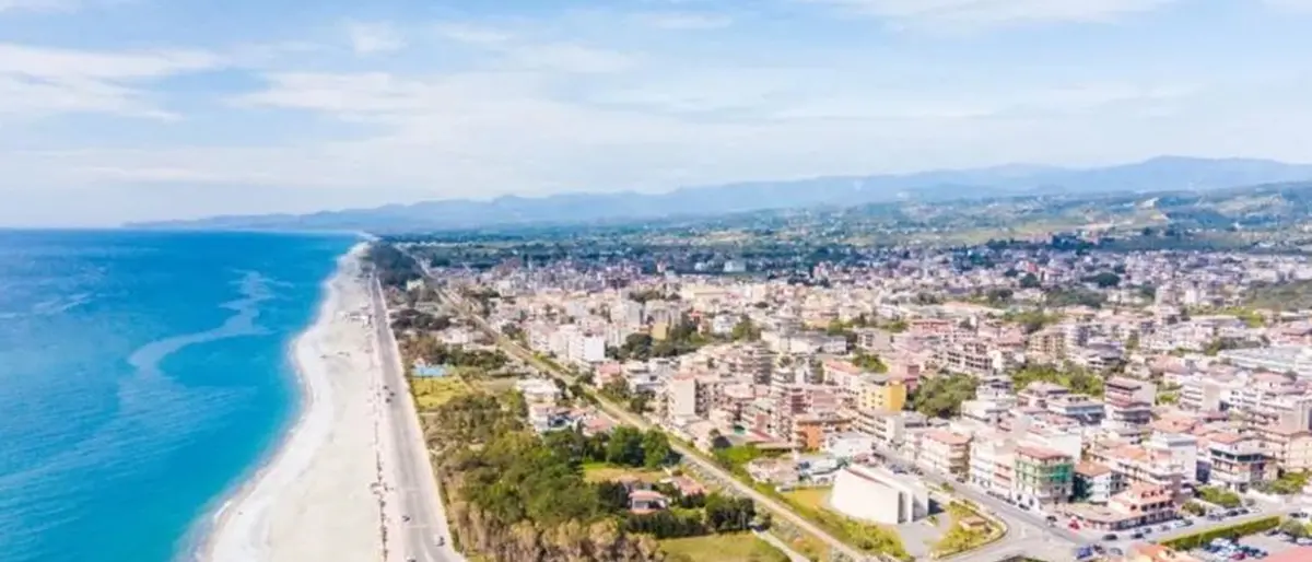 Dalla città del mare all’ospedale di Gerace, le proposte del Corsecom per cambiare il volto della Locride\n