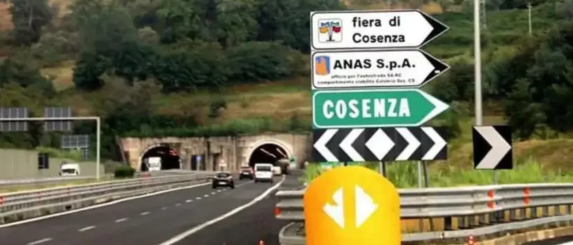 Il nodo Cosenza-Altilia entra nel vivo: cantieri imminenti per l’opera più attesa della viabilità calabrese\n