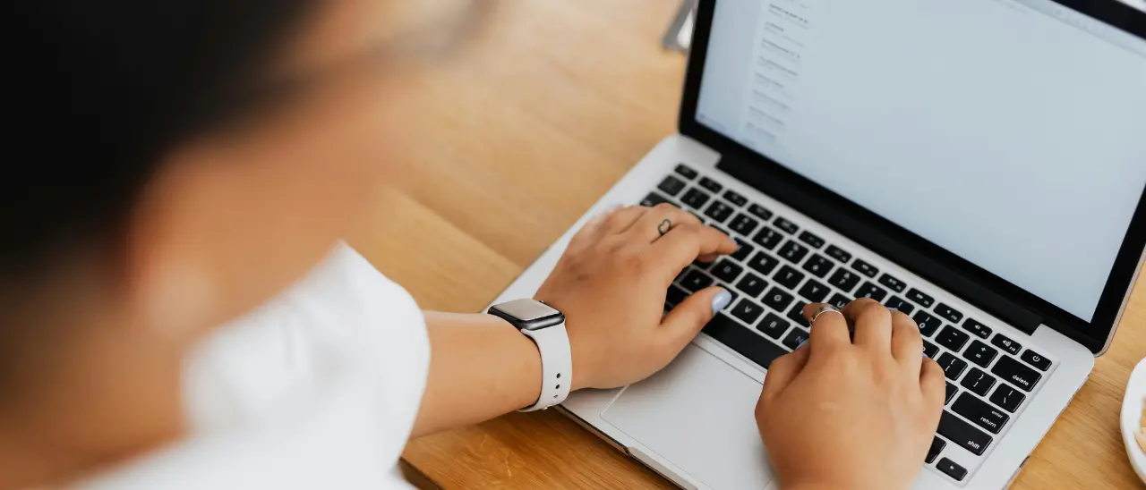 Una regola rivoluzionaria: diventa vietato usare l’intelligenza artificiale per creare immagini\n