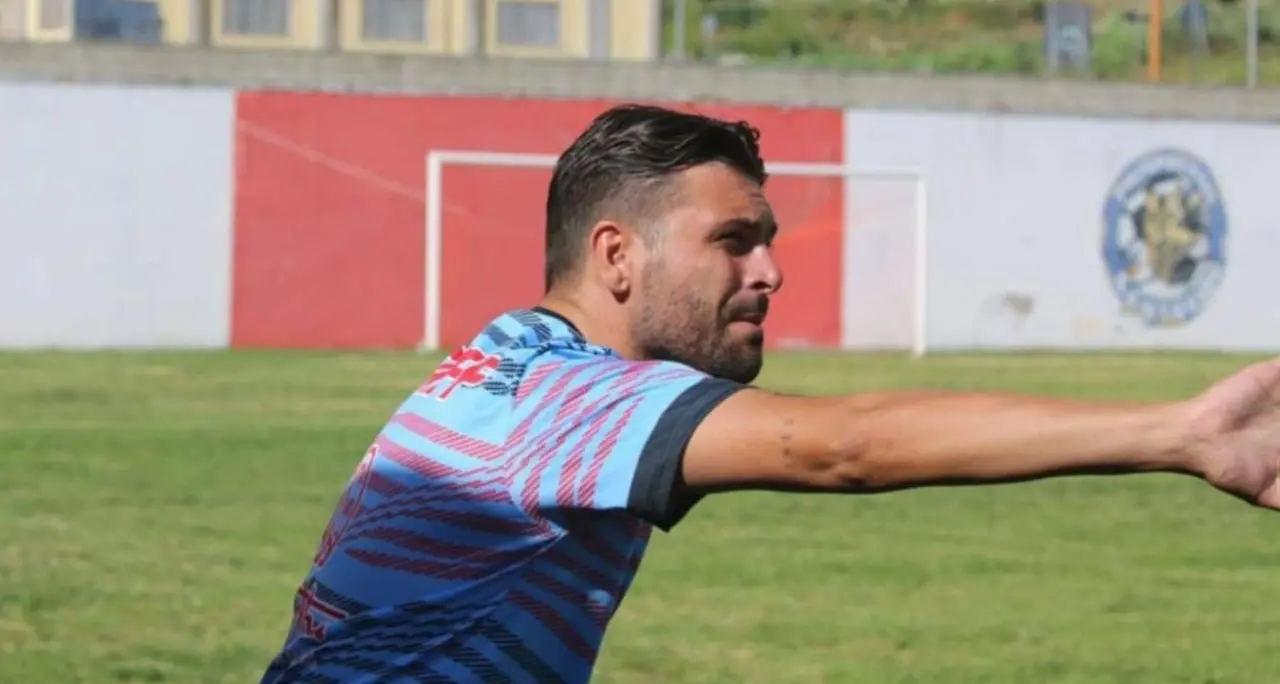 Eccellenza, il Praiatortora riscrive gli equilibri in vetta. Viscardi: «Merito di una società che vive di calcio»\n