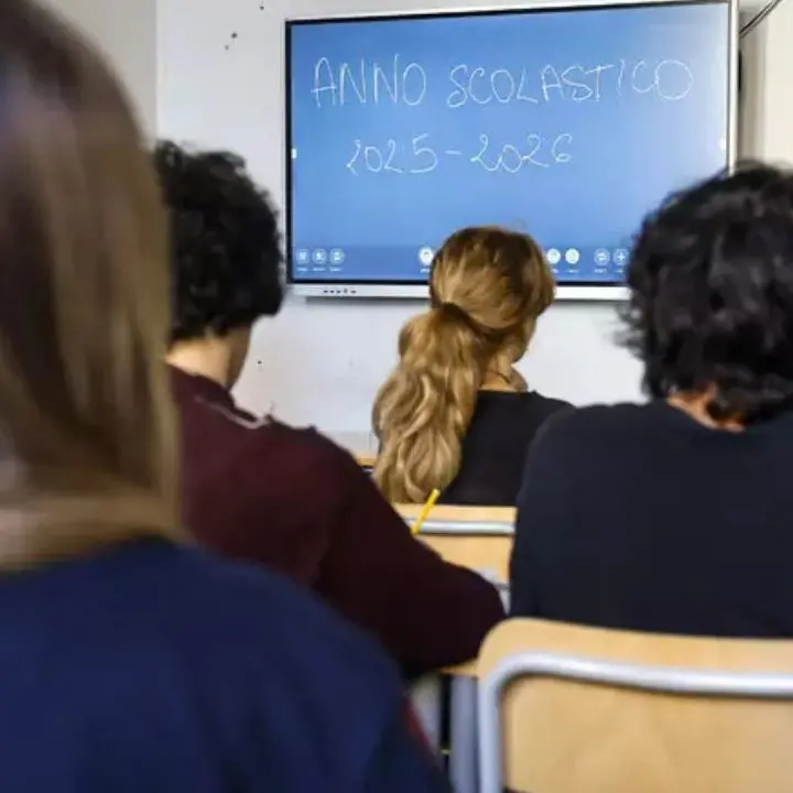 Quando l’istruzione arretra, la democrazia si indebolisce: la scuola torni forza propulsiva della vita civile\n