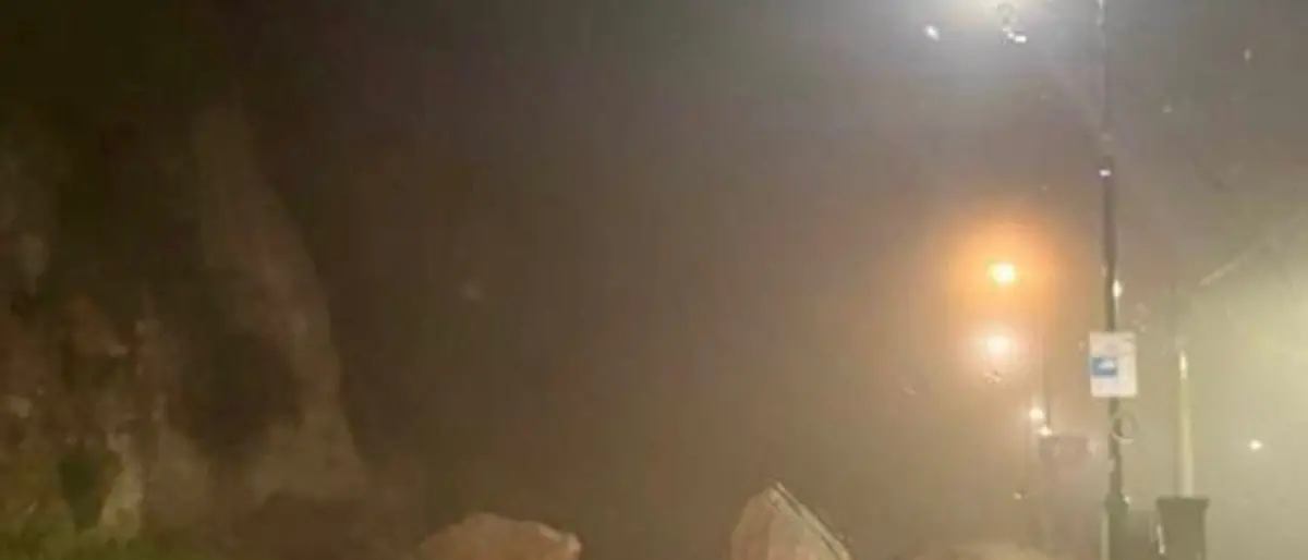 Riace, frana sulla provinciale: strada interrotta\n