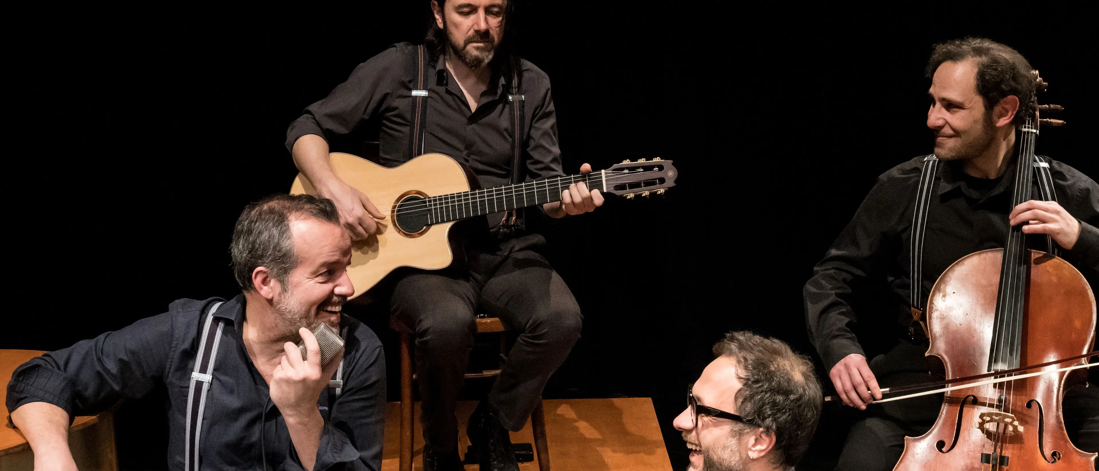 Mario Perrotta racconta Domenico Modugno e il sogno della felicità: “Nel blu” arriva a Polistena e Filadelfia\n