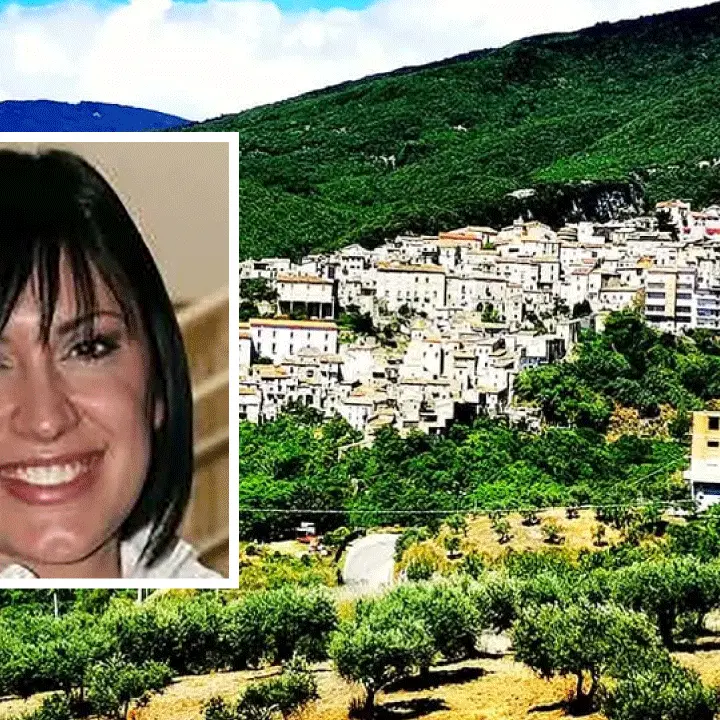 Omicidio Federica Torzullo, Saracena risponde al dolore con una fiaccolata. Il sindaco: «Abbiamo il cuore spezzato»\n