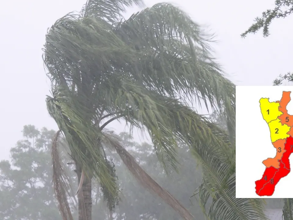 Allerta rossa in Calabria, il ciclone si abbatterà su tutto il Reggino e sulla costa ionica: previsti nubifragi e mareggiate
