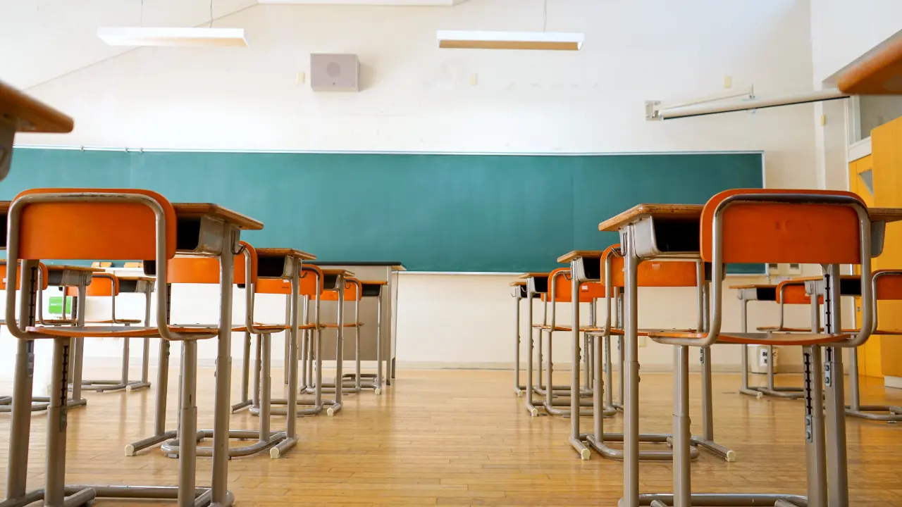 Maltempo, scuole chiuse anche domani in Calabria per l’allerta rossa: l’elenco\u00A0LIVE\u00A0\n