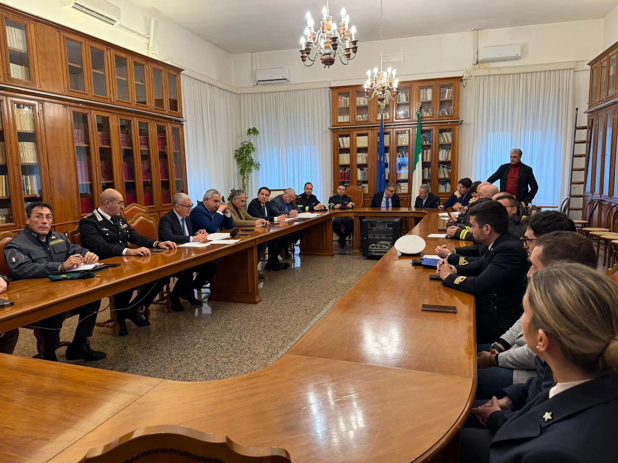 Allerta arancione e rossa per domani nel Catanzarese,\u00A0riunito e attivo h24 il Centro Coordinamento Soccorsi in Prefettura\n