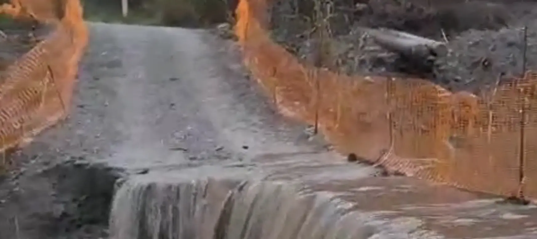 Frana in località Piterà di Catanzaro, isolate sette famiglie