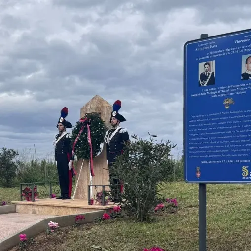 Palmi e Scilla omaggiano Fava e Garofalo, i due carabinieri uccisi in un agguato di ‘Ndrangheta 32 anni fa\n