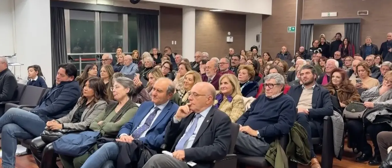 Prevenzione, sicurezza urbana e salute del cuore: a Corigliano Rossano istituzioni e sanitari a confronto con gli studenti\u00A0\n