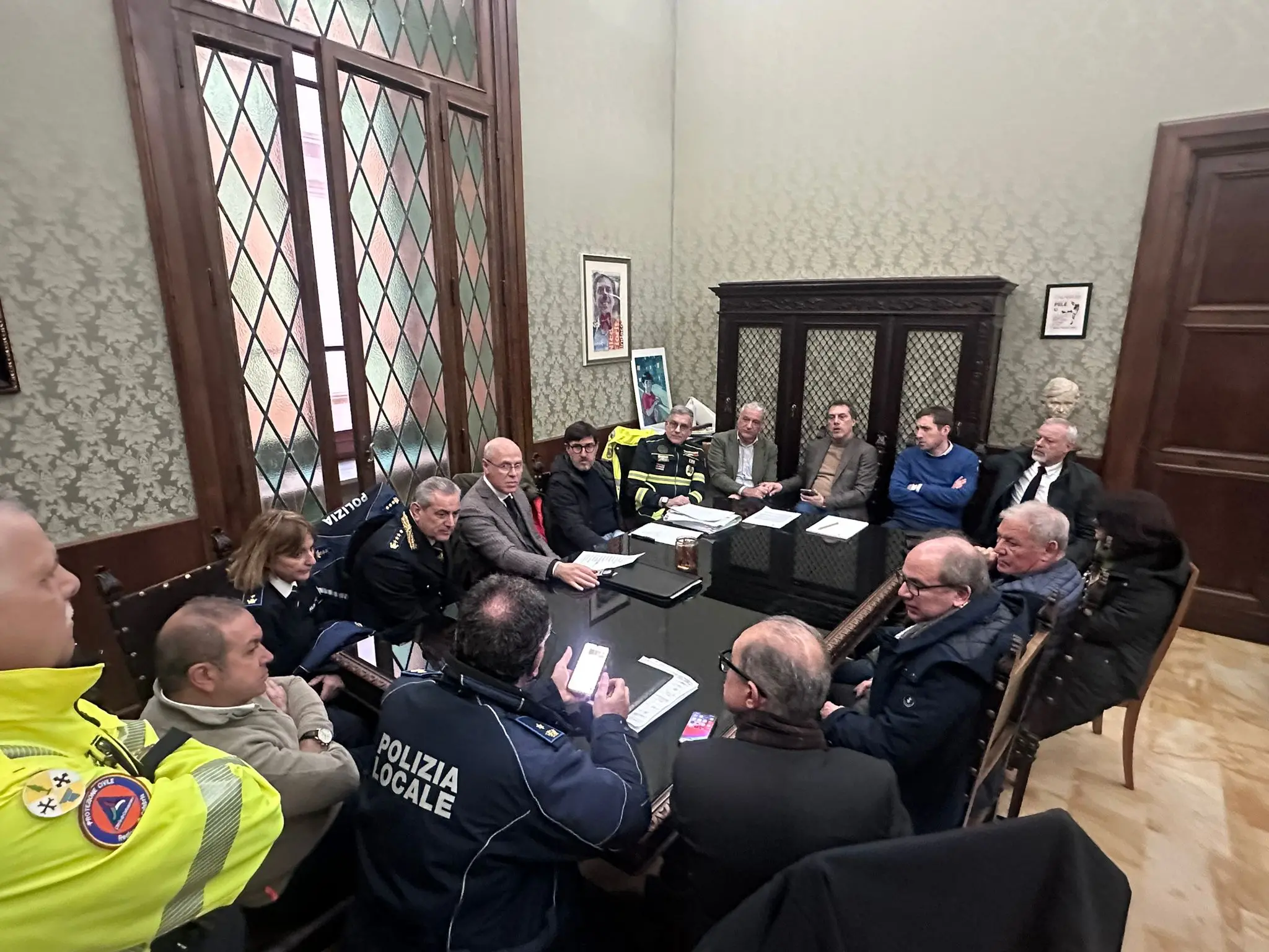 Allerta meteo,\u00A0riunito il Centro Operativo Comunale a Palazzo De Nobili:\u00A0rafforzate le misure di prevenzione per martedì e mercoledì\n