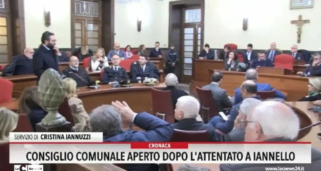 Consiglio comunale aperto dopo l'attentato a Ianello