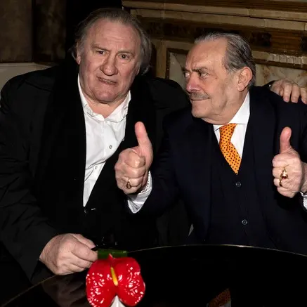 Pace fatta tra il re dei paparazzi Barillari e Depardieu: «Ci siamo abbracciati come due ragazzini»\n