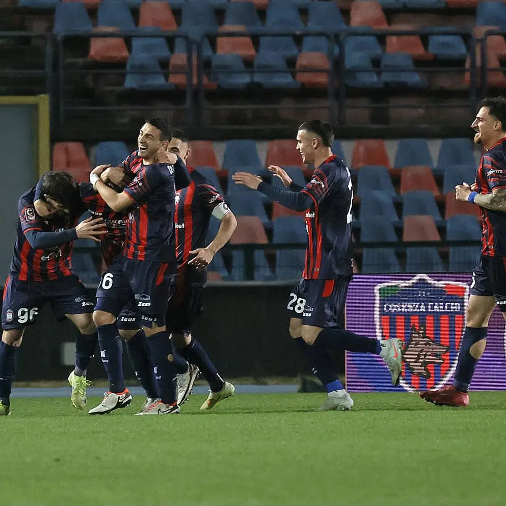 Serie C, gli squali mordono il derby: al “Marulla” Cosenza-Crotone finisce 0-2\n