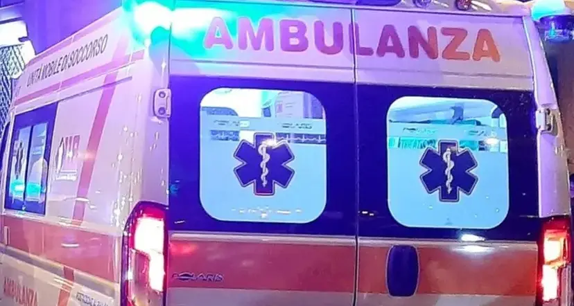 Tragedia sulla 106, un morto nello scontro tra due auto nei pressi dello svincolo di Montepaone