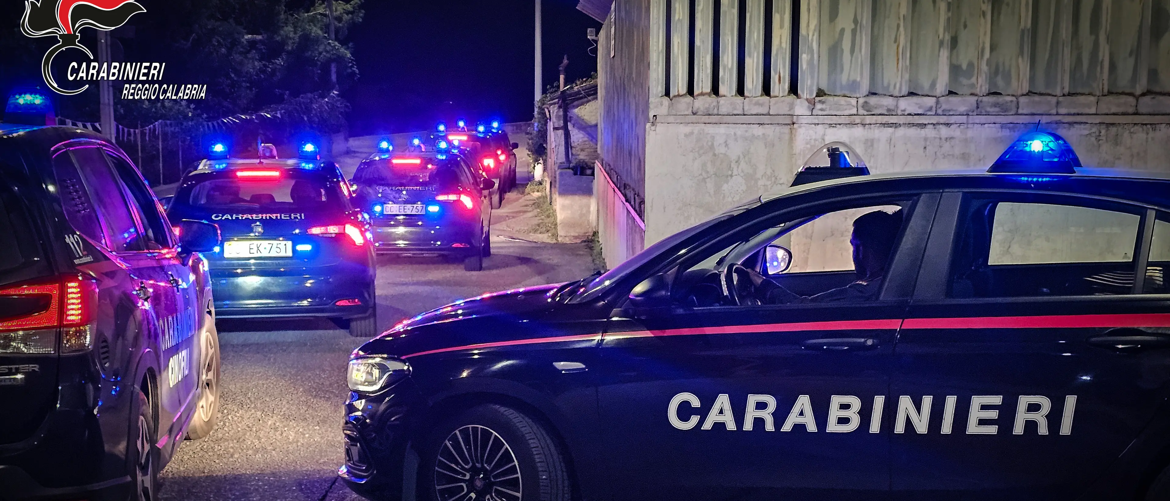 Reggio Calabria, rubavano auto per smontarle e rivendere i pezzi o ricattare i proprietari: 17 arresti ad Arghillà\u00A0\n
