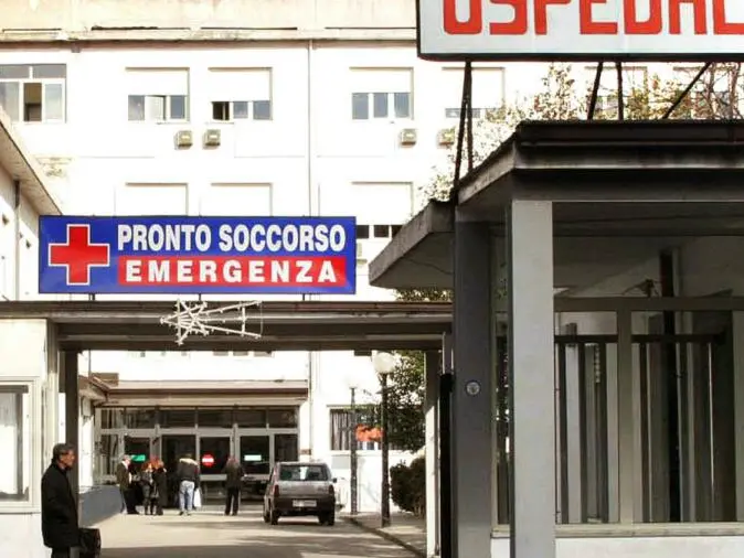 Bimba di 2 anni muore in ospedale a Vibo soffocata da wurstel, Procura valuta l’apertura di un’inchiesta