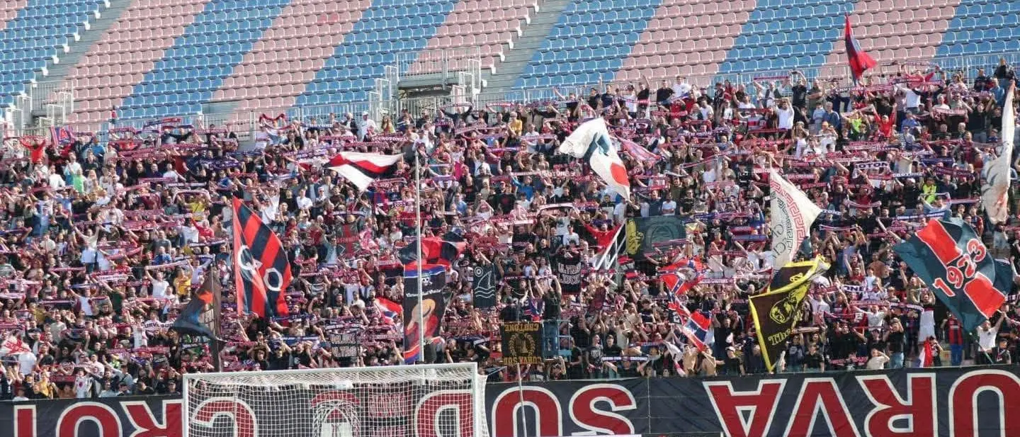 Crotone, la Curva Sud si ferma ad oltranza:\u00A0«Dalla prossima partita resteremo fuori dal settore»\n