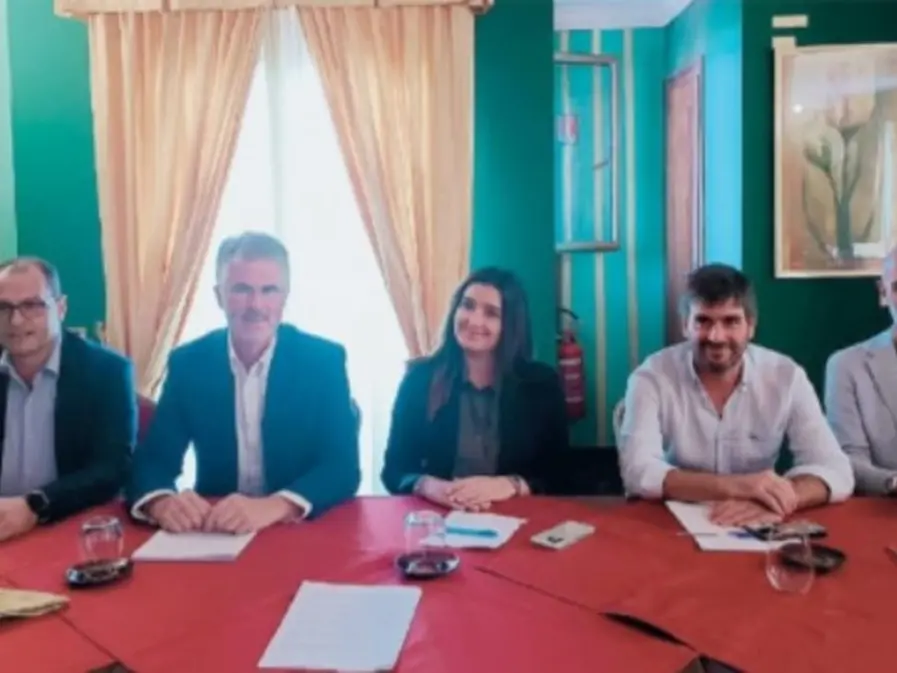 Villa, i consiglieri di minoranza (FI): «Un metodo politico fallimentare. Paghiamo l’incapacità amministrativa del Comune»