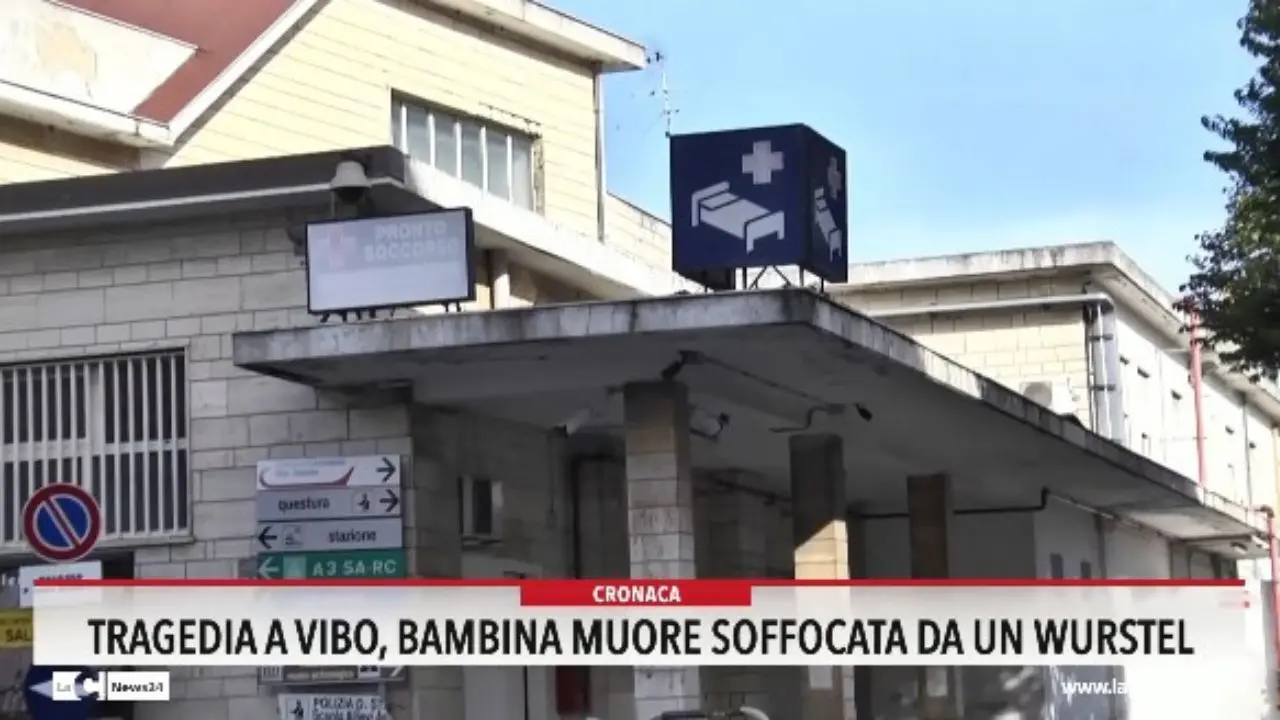 Tragedia a Vibo, bambina muore soffocata da un wurstel