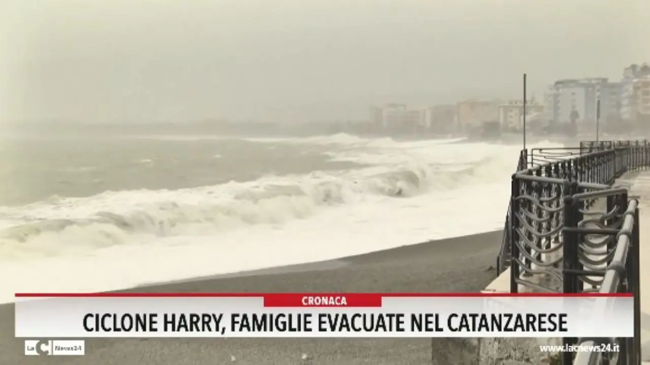 Ciclone Harry, famiglie evacuate nel catanzarese