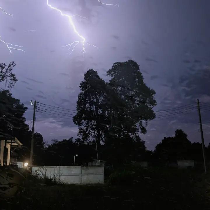 Il ciclone Harry sulla Calabria, ecco quando raggiungerà il culmine con nubifragi e venti di burrasca: ora per ora la situazione