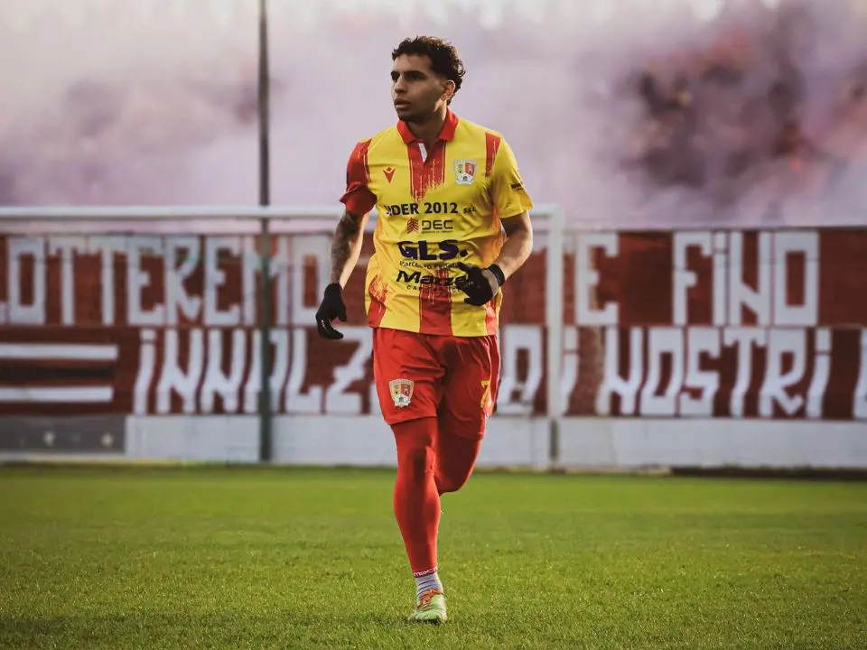 Verso Vibonese-Sambiase, un derby nel derby per Cosmano: «Dispiace vederli in difficoltà ma si risolleveranno»