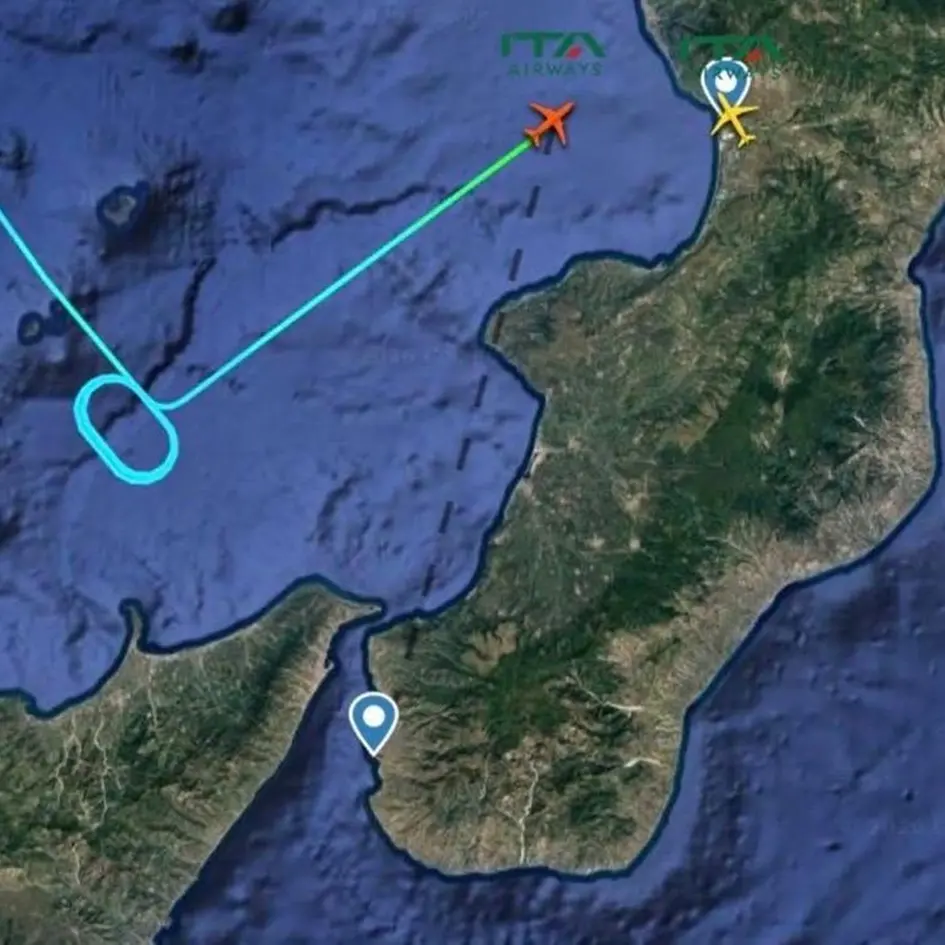 Maltempo, aeroporto Reggio: voli dirottati e cancellati\n
