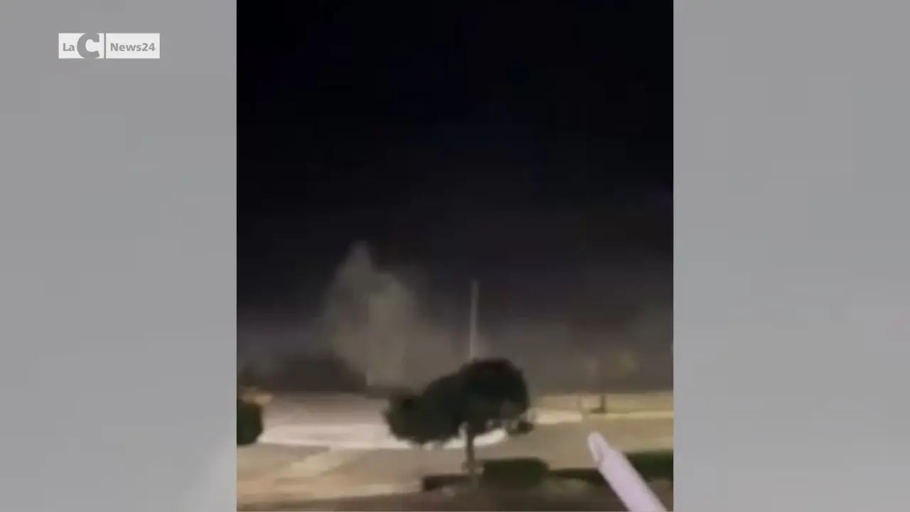 Il ciclone Harry si abbatte su Catanzaro Lido