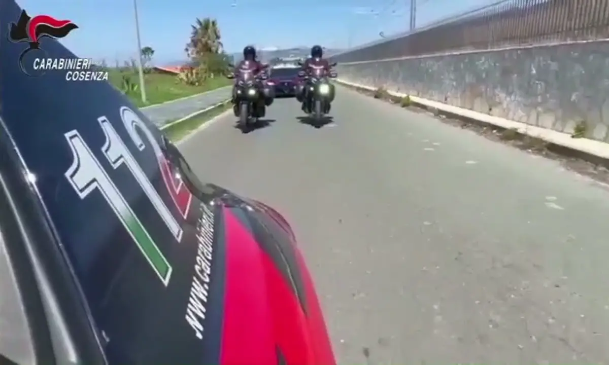 Arresti a Cetraro: sette indagati per favoreggiamento della latitanza di Occhiuzzi | VIDEO