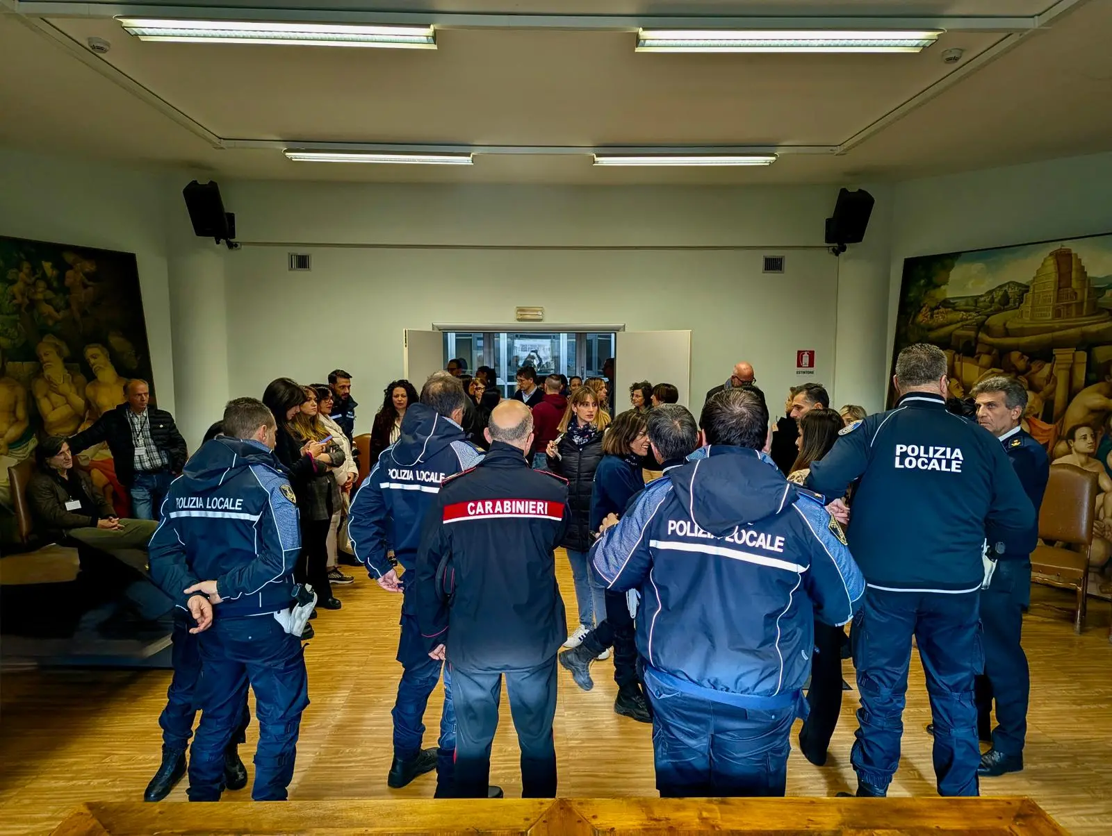 Rende, Polizia locale salva la vita ad un anziano che abitava in un rifugio di fortuna\n