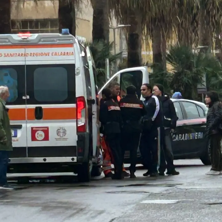 Vibo Marina, aggressione in strada dopo un banale diverbio: fermato un rumeno, vittima in ospedale\n