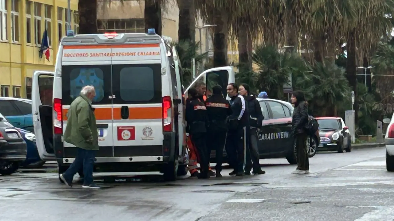 Vibo Marina, aggressione in strada dopo un banale diverbio: fermato un rumeno, vittima in ospedale\n