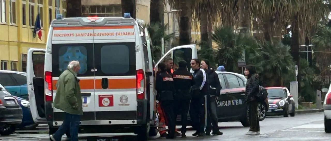 Vibo Marina, aggressione in strada dopo un banale diverbio: fermato un rumeno, vittima in ospedale\n