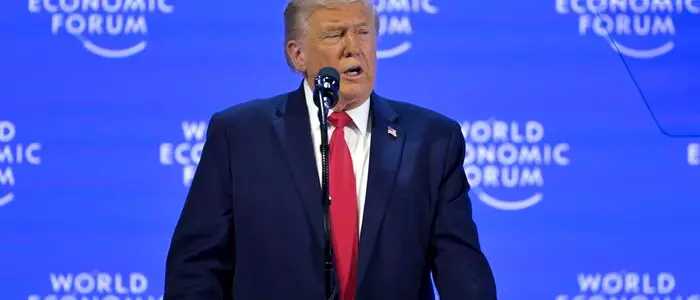 Trump a Davos: «Gli Usa hanno bisogno della Groenlandia, se l’Europa dice no ce ne ricorderemo»\n