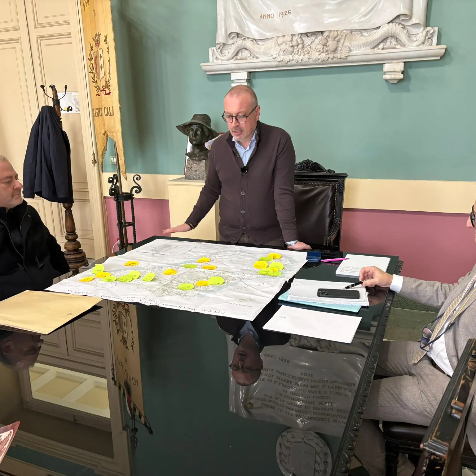 Danni del maltempo, prima ricognizione a Palazzo Alvaro: Versace «Fare squadra per dare risposte rapide»\n