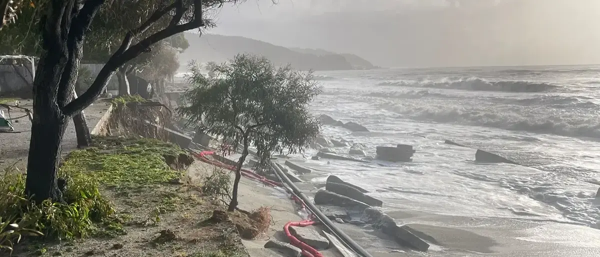 L’alba della devastazione sulla Jonica: Grecanica e Locride contano i danni mentre parte la sfida della ricostruzione\n