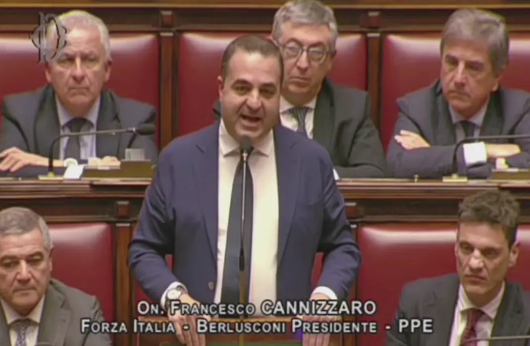 Cannizzaro alla Camera: «Vicini a sindaci e cittadini, servono interventi immediati con il sostegno del Governo e dell’UE»\n