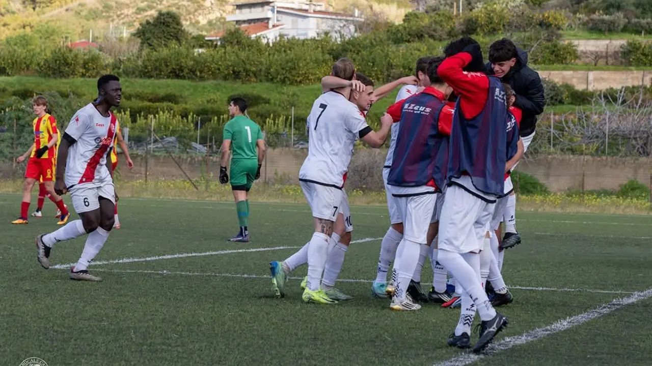 Eccellenza, il diciottesimo turno: il Trebisacce sfida Db Rossoblù Luzzi, derby Reggioravagnese-Bocale\n