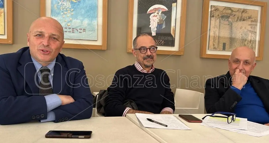 Comune Cosenza, è scontro tra i democrat. Dp attacca il Pd\n