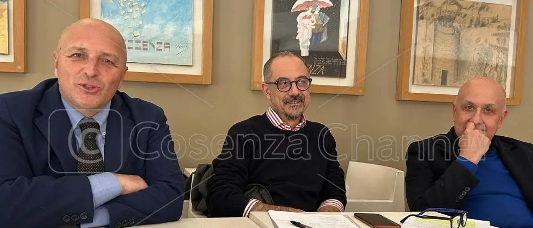 Comune di Cosenza, confermato il rientro di Graziadio, Tinto e Trecroci nel gruppo del PD\n