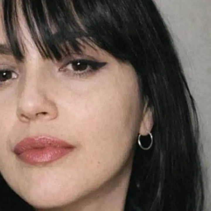 La fragilità che diventa forza, la rinascita dal dolore nel libro “E poi quel giorno accadde” di Emma Serpa\n