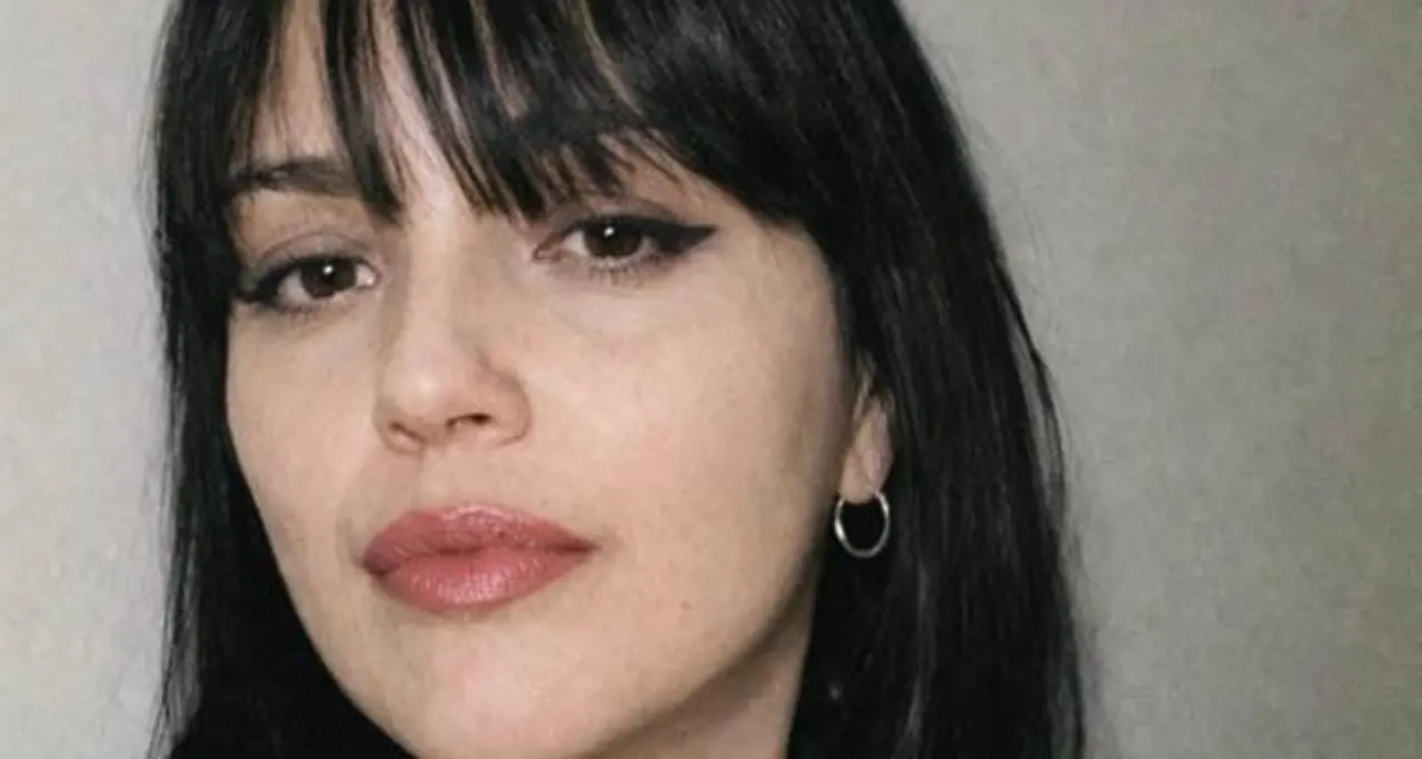 La fragilità che diventa forza, la rinascita dal dolore nel libro “E poi quel giorno accadde” di Emma Serpa\n