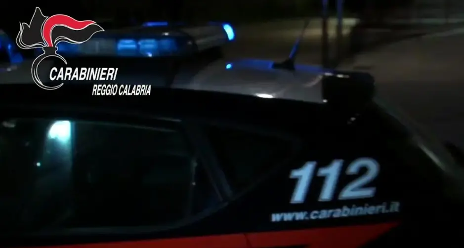 Latitante della Locride\u00A0arrestato a Crotone con una finta consegna postale: deve scontare 10 anni per violenza sessuale\n