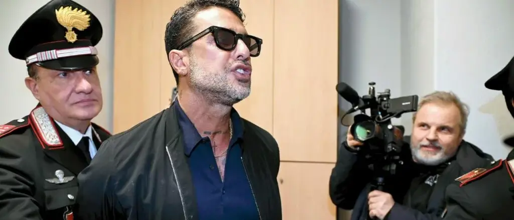 Da conflitto\u00A0social a guerra di potere: perché Mediaset chiama in causa la Dda per fermare Corona\n