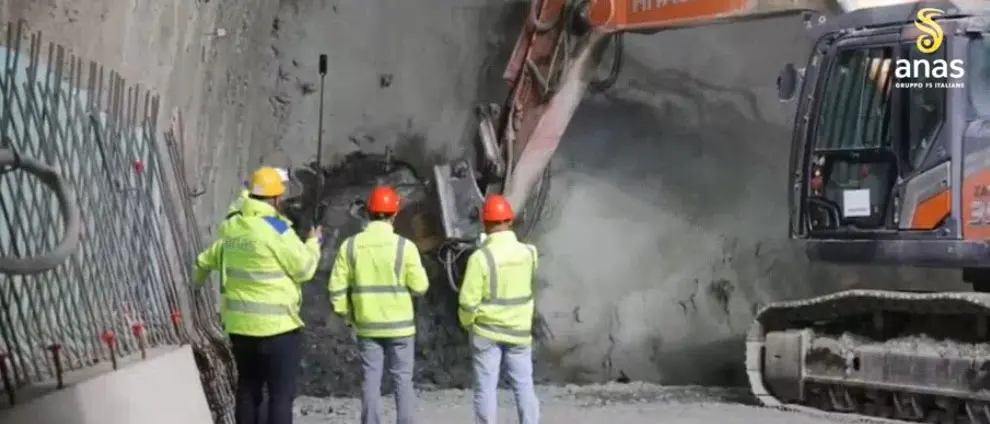 Statale 106 Jonica, passo avanti nel Terzo Megalotto: completato il secondo diaframma della Galleria Trebisacce\n